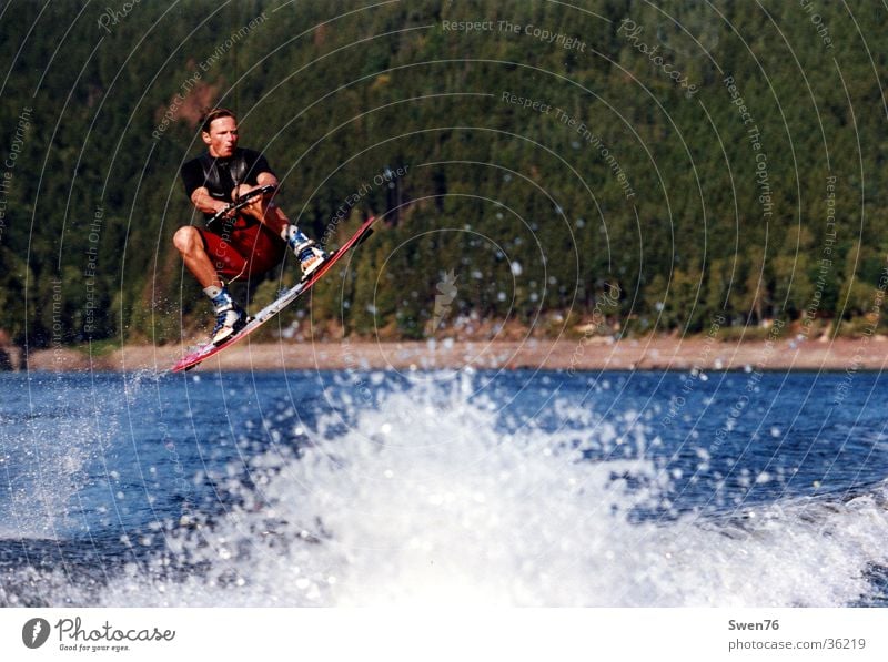 waking Geschwindigkeit Stausee Sport springen Wellen Wasserfahrzeug Wakeboarden Funsport Boarden