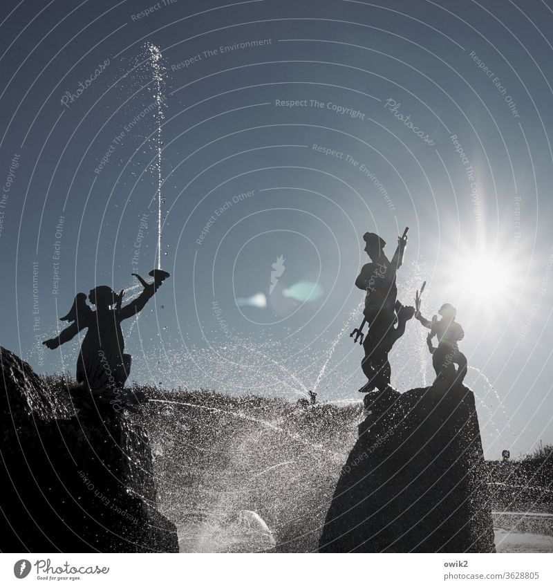 Badespaß Herrenhäuser Gärten Hannover Niedersachsen Brunnen Figuren Gruppe Wasser fröhlich Silhouette Sonnenlicht Gegenlicht leuchten strahlen Barock Skulptur