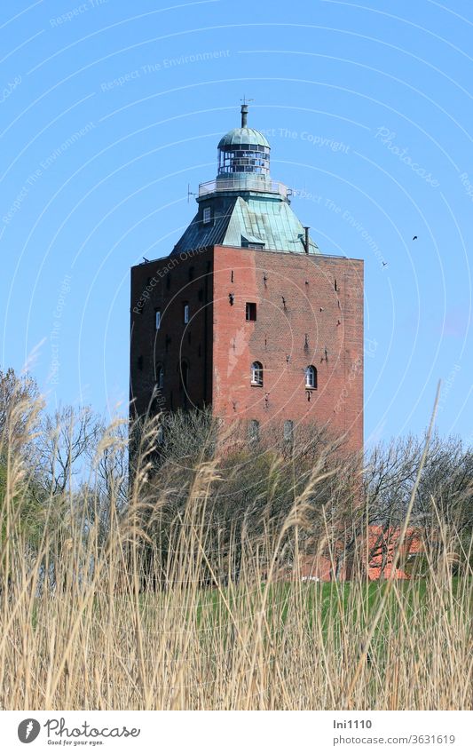 alt | Leuchtturm von Neuwerk Wehrturm Leuchtfeuer Pension Aussichtsplattform Schifffahrt Wahrzeichen Insel Ausblick Denkmal Orientierung gewaltig Wiese Gräser