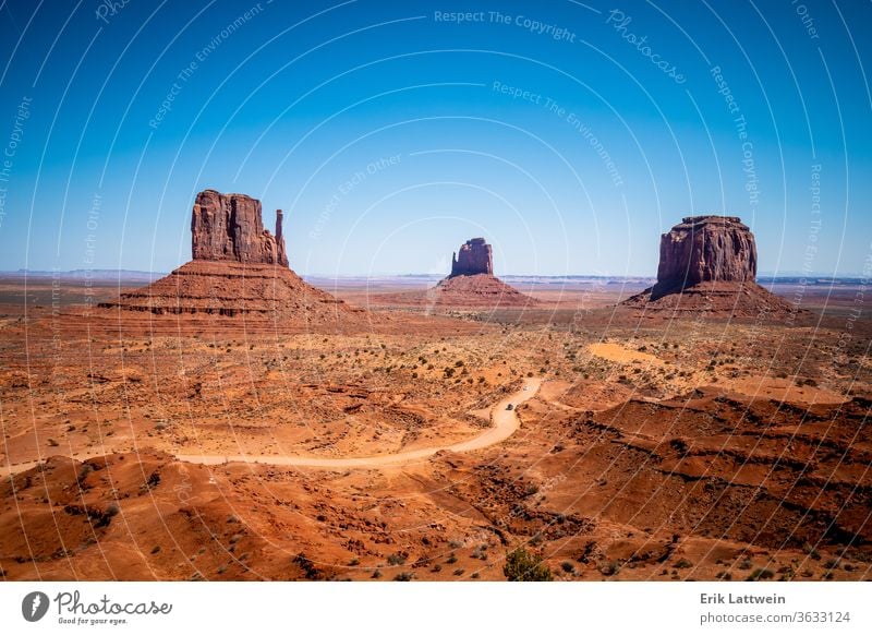 Monument Valley in Utah Oljato wüst Landschaft Felsen reisen Tal Denkmal Arizona USA amerika Westen Inder navajo rot südwestlich Schlucht mesa Park Natur Sand