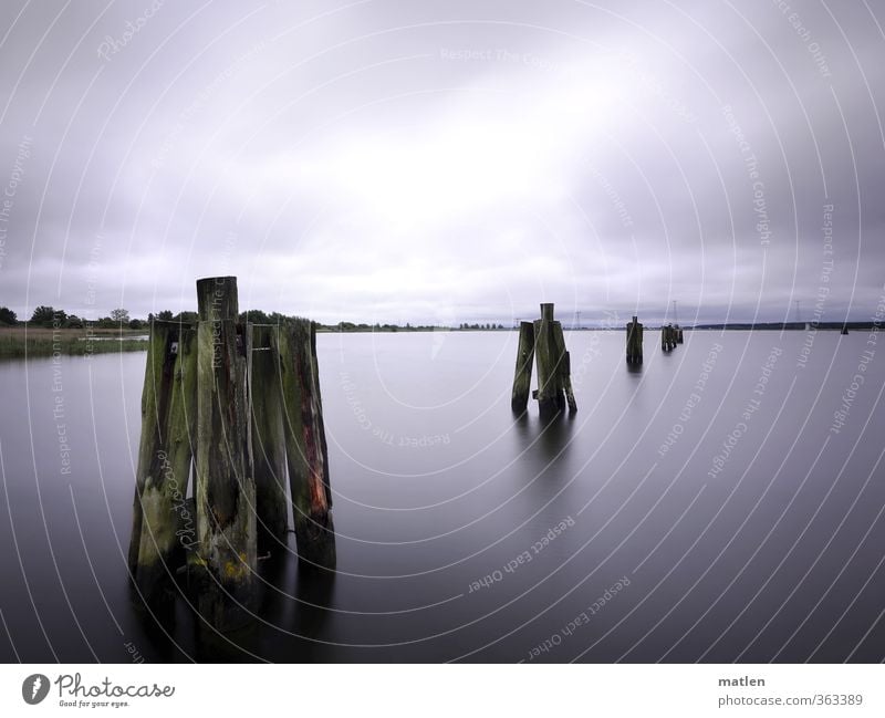 piano Landschaft Wasser Himmel Wolken Horizont Klima schlechtes Wetter Küste Bucht Menschenleer Schifffahrt Hafen braun grau Ruhestand ruhig Farbfoto