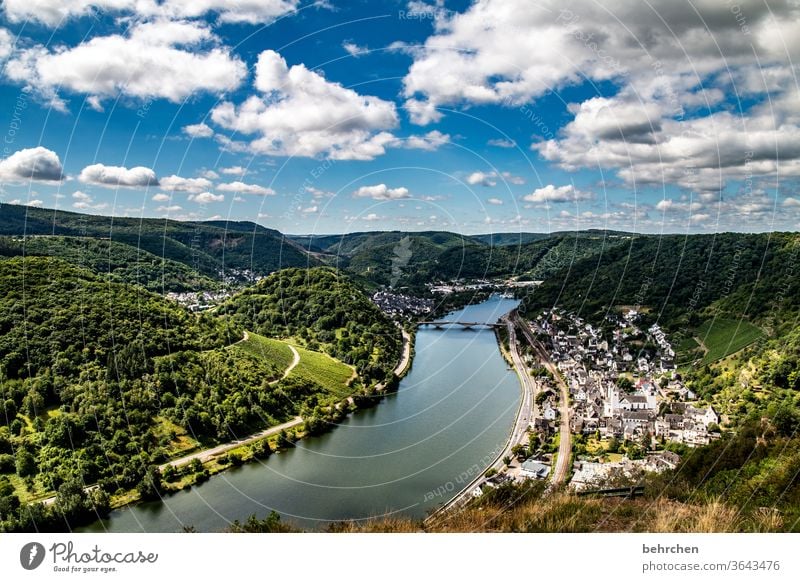 moselpracht Freiheit Ferne Berge u. Gebirge Tourismus Ausflug Schönes Wetter Umwelt Sommer Wolken Wald Ferien & Urlaub & Reisen wandern Natur Außenaufnahme