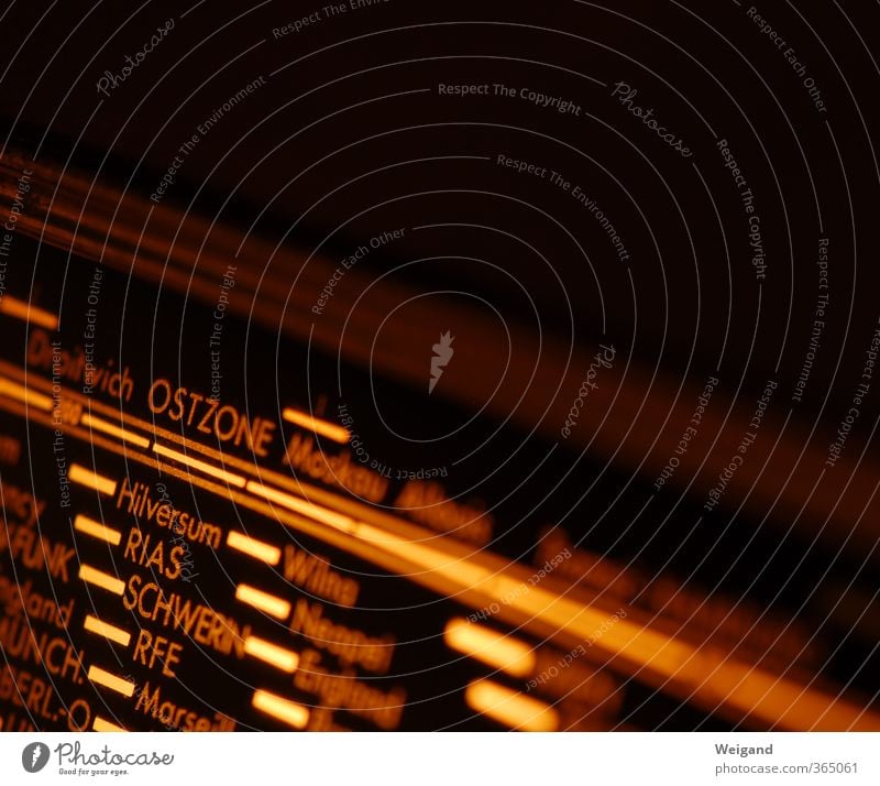 Weltenreiter Radiogerät Technik & Technologie Unterhaltungselektronik hören braun Röhren Sender Weltreise Ostzone Schwerin Nostalgie Verkehrsfunk Farbfoto