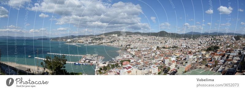 Panorama von Kusadasi panorama kusadasi tuerkei türkei vorderasien orient vorderer orient mittelmeer kueste westkueste stadt grossstadt ueberblick hafen aydin