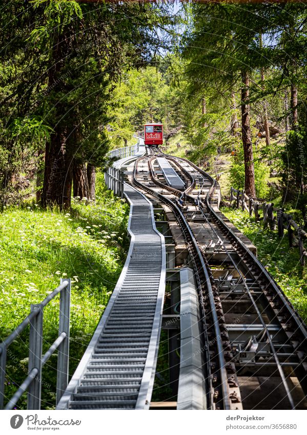 Standseilbahn am Muottas Muragl St. Moritz Schweizer Alpen Graubünden Engadin wanderlust Wanderausflug Wandertag Naturschutz Ausdauer Tatkraft Willensstärke