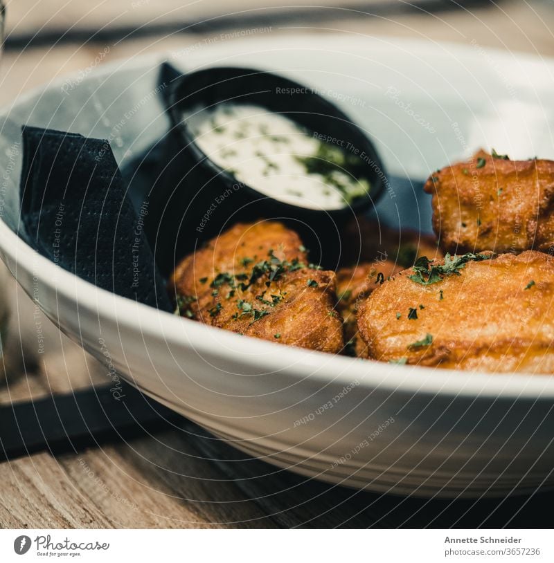 Kibbeling. Fischgericht niederländisch essen niederlande Lebensmittel Foodfotografie Ernährung Küche