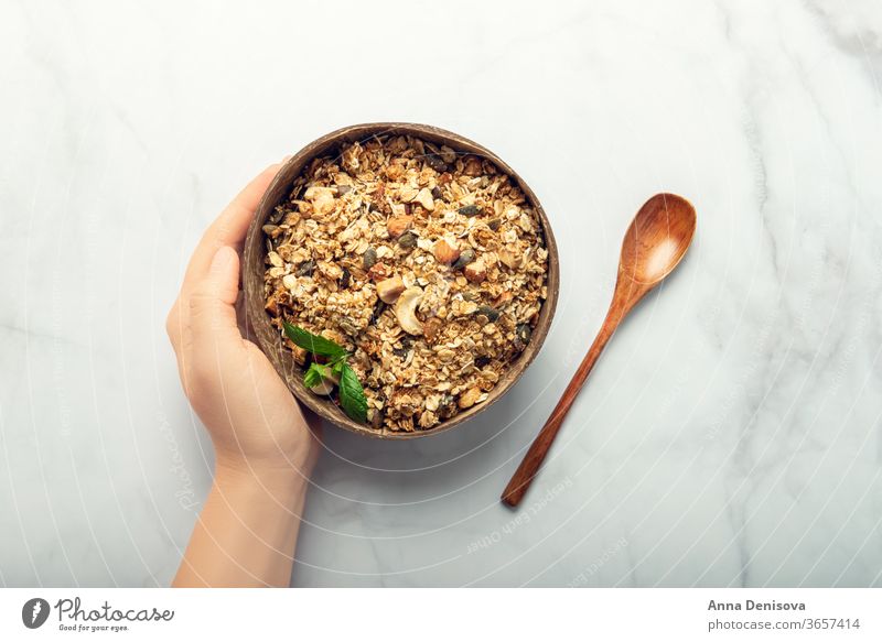 Hausgemachtes glutenfreies Müsli zuckerfrei Hafer selbstgemacht süß Muttern Gesundheit Korn Diät Samen Frühstück gebraten Sonnenblume Ahornsirup Lebensmittel