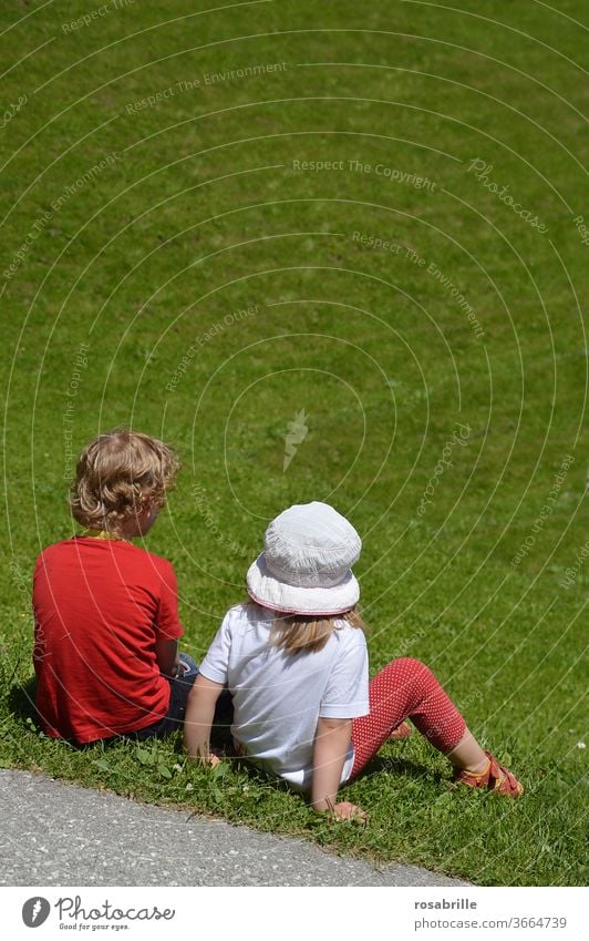 beste Sandkastenfreunde | Lieblingsmensch Kinder Freunde Kindheit Liebe Nähe Beziehung Familie & Verwandtschaft Junge Zusammensein Freude Gefühle Glück