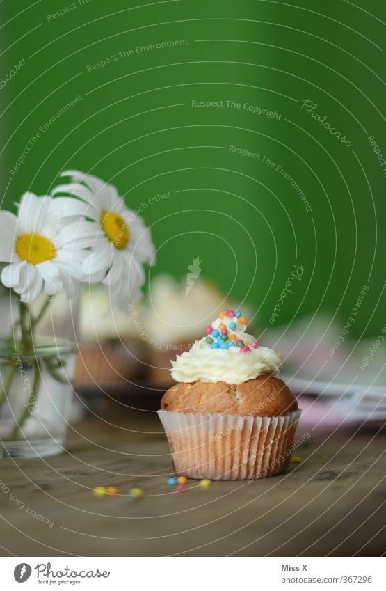 Frühstück ist fertig Lebensmittel Milcherzeugnisse Teigwaren Backwaren Kuchen Dessert Süßwaren Ernährung Kaffeetrinken Büffet Brunch Feste & Feiern Valentinstag