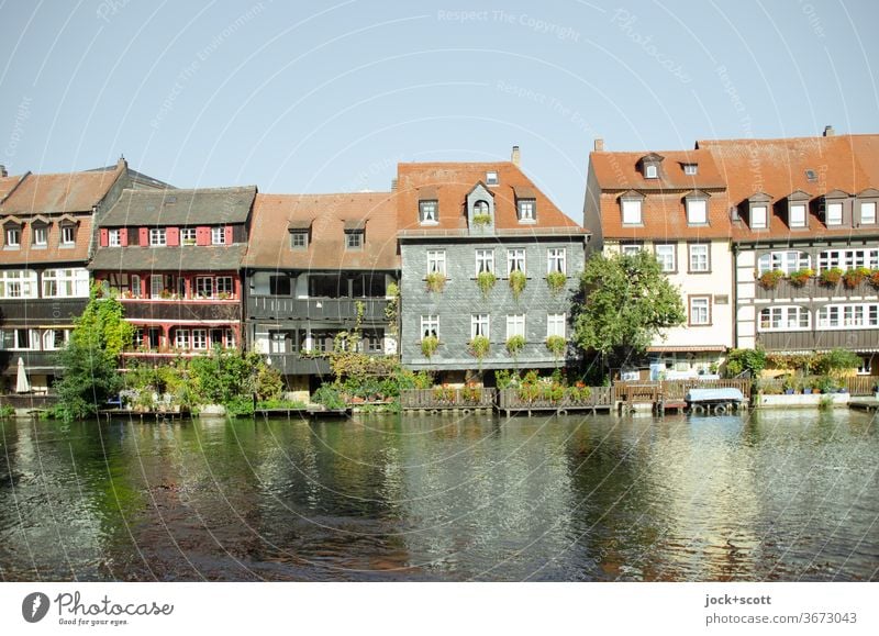 Sehenswertes Bamberg Architektur Stil Fachwerkhaus Fachwerkfassade Altstadt Weltkulturerbe Sightseeing Sonnenlicht Regnitz Fluss Schönes Wetter Fassade