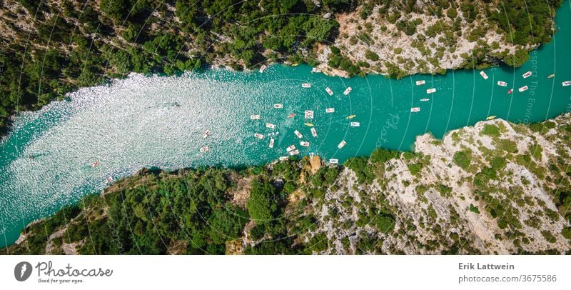 Der Fluss Verdon in den französischen Alpen schön Europa Frankreich Natur im Freien Schlucht Wald grün Landschaft Provence Felsen Sommer Tourismus reisen verdon