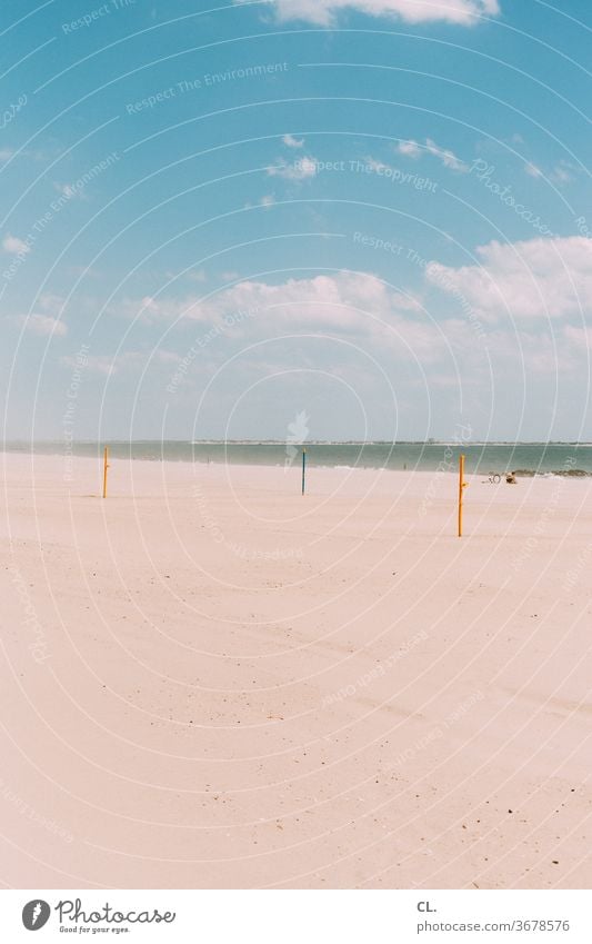 strandtag Strand Sand Insel Meer Himmel Wolkenloser Himmel Blauer Himmel Leichtigkeit Ausflug Erholung Ferien & Urlaub & Reisen Menschenleer Sommer Küste