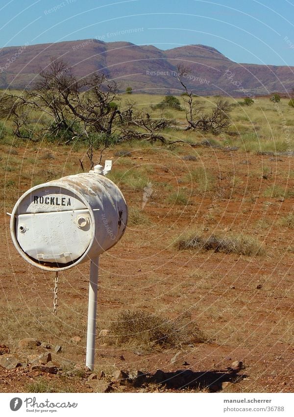 Post! Outback Briefkasten Australien Einsamkeit Ferne weite ebene Bauernhof