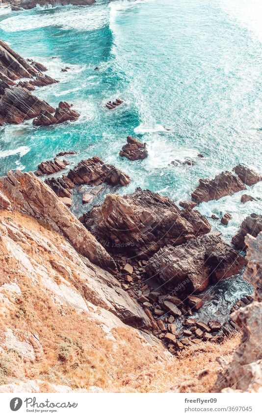 Details von Felsen in Meeresnähe Gezeiten Flut Ebbe Textfreiraum Wellen winken Landschaft Meereslandschaft Loiba Galicia Klippe Klippen Steine felsig MEER