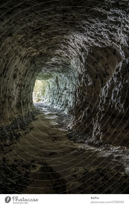 Licht am Ende des Tunnels. Bergwerk Salzbergwerk Lore Unterführung Wagen Werkzeug Technik Infrastruktur Stadt Industrie Gewerbe Rohstoffe Besucherbergwerk