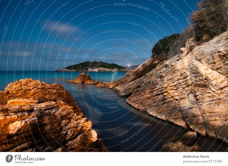 Seelandschaft mit felsigem Ufer am Abend Seeküste MEER Landschaft sternenklar Nacht Himmel Windstille Wasser San Telmo Mallorca Spanien rau Meer erstaunlich