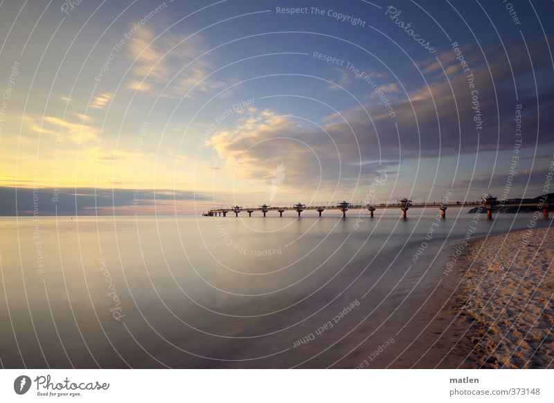 bis zum Horizont Landschaft Himmel Wolken Sonnenaufgang Sonnenuntergang Wetter Schönes Wetter Küste Strand Bucht Meer blau braun weiß Seebrücke Sandstrand Ruhe