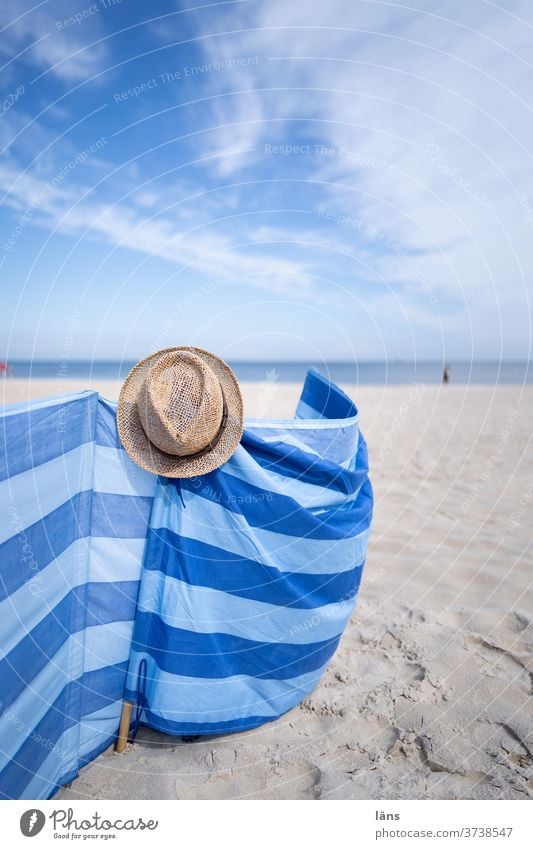 Windschutz am Strand Meer Küste Sand Ferien & Urlaub & Reisen Ostsee Himmel Tourismus Horizont Erholung Usedom Strohhut gestreift