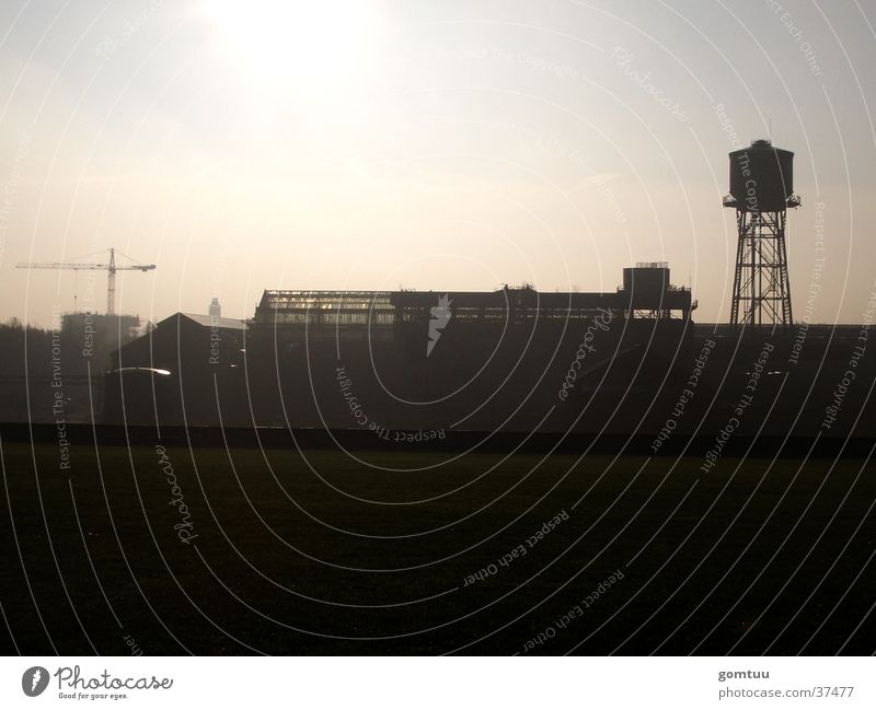 Industrie-Kultur | Jahrhunderthalle Bochum I Ruhrgebiet Gegenlicht Architektur Industriefotografie Lagerhalle Silhouette