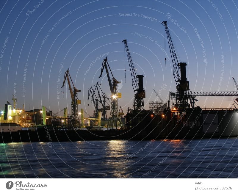 Kräne im Hamburger Hafen Kran Schifffahrt Elbe