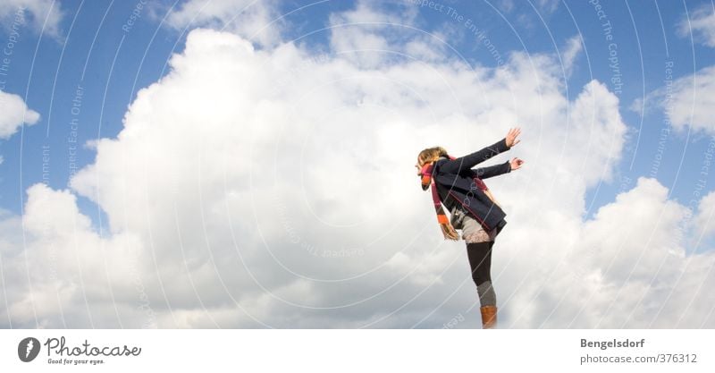 Excuse me while i kiss the sky Ferien & Urlaub & Reisen Tourismus Abenteuer Ferne Freiheit Mensch feminin Junge Frau Jugendliche Leben 1 Umwelt Luft Himmel