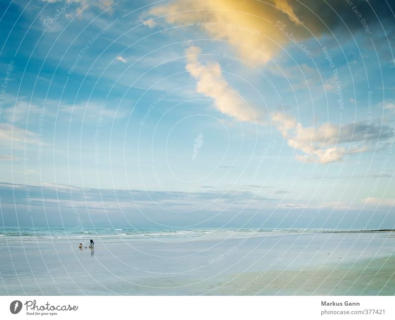 Broome Australien Ferien & Urlaub & Reisen Strand Natur Sand Wasser Himmel Wolken Meer blau gold Erholung ruhig Horizont Ferne Einsamkeit Farbfoto Außenaufnahme