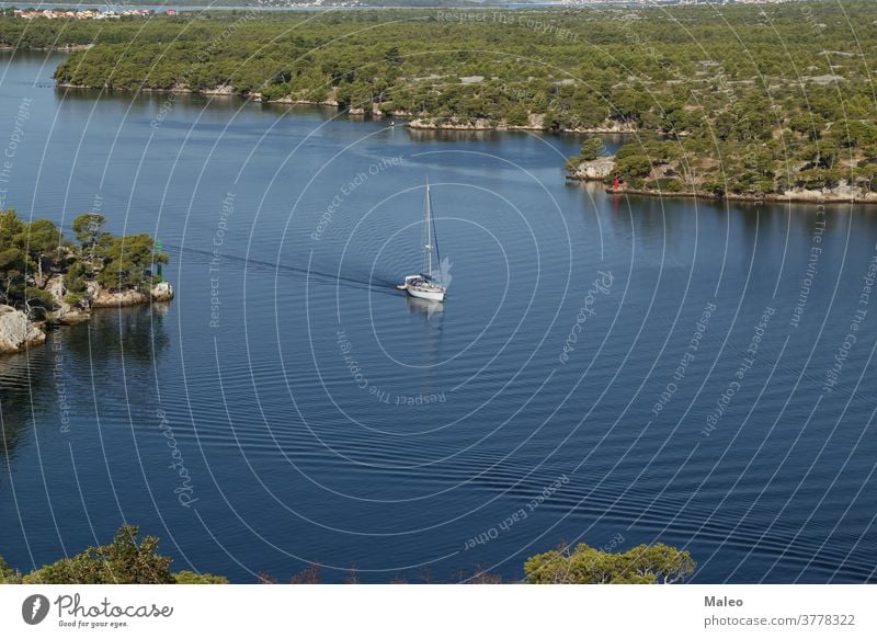 Kanal des Heiligen Antonius bei Sibenik, Kroatien adriatisch Antenne antik anthony Inselgruppe Architektur Boot Gebäude Burg oder Schloss Küste Küstenlinie