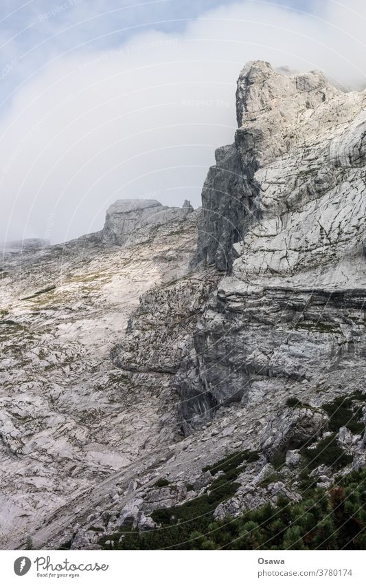 Landschaft am Hochkalter Berge u. Gebirge Felsen Stein Wolken Himmel Alpen wandern Natur Bergsteigen Klettern Abenteuer Außenaufnahme Gipfel Hochalpen