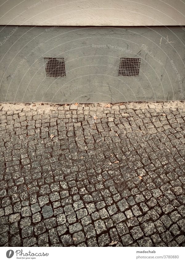 Steinbeißer Urban Bodenbelag Keller Wand Fassade Fenster Gesicht Stadt abstrakt Linien Außenaufnahme Strukturen & Formen