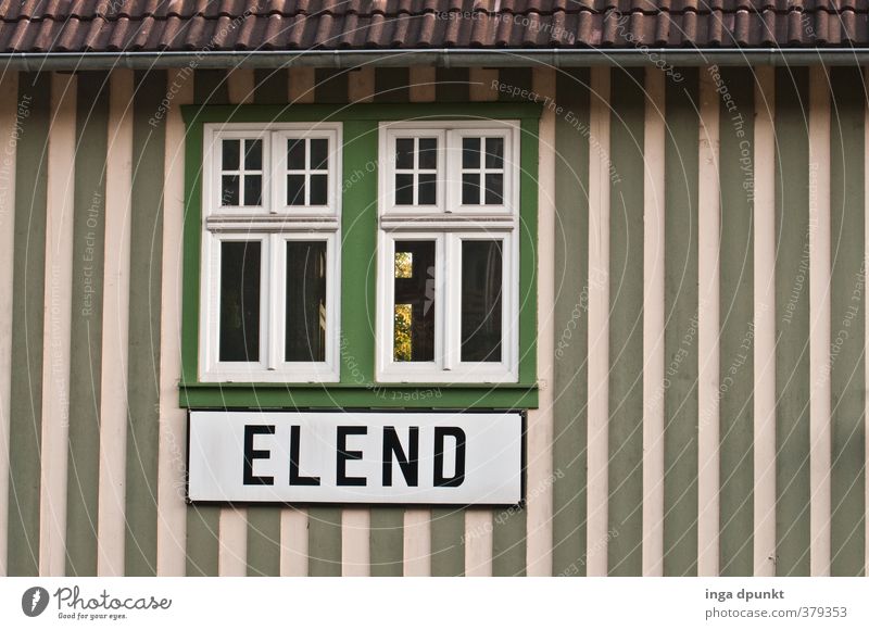 Elend elend Harz Mittelgebirge Bahnhof Schilder & Markierungen Deutschland Sachsen-Anhalt Dorf Menschenleer Haus Bauwerk Gebäude Mauer Wand Verkehr