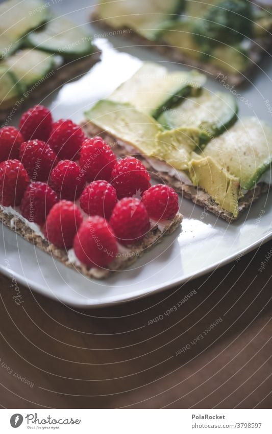 #A# Frühstück mit Himbeeren und Avocado Foodfotografie Essen Diät Gesunde Ernährung Gesundheit Bioprodukte Farbfoto Vegetarische Ernährung Lebensmittel