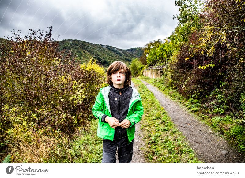 lasse angekommen genervt Cool Coolness Ferien & Urlaub & Reisen Wald wandern Natur Landschaft Himmel Wolken Umwelt Außenaufnahme Berge u. Gebirge Tourismus