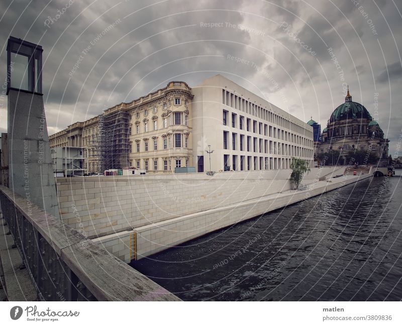 Humboldt-Forum Berlin Hauptstadt Architektur Wahrzeichen Bauwerk Sehenswürdigkeit Stadtzentrum Außenaufnahme Farbfoto Deutschland Baustelle Berliner Dom