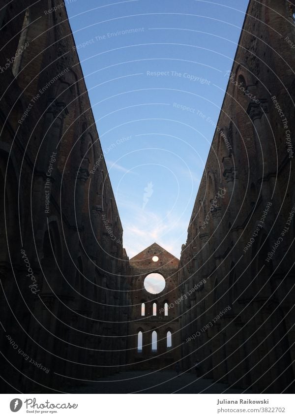 Kirche ohne Dach in Italien Religion & Glaube Architektur Gotteshäuser Christentum Fassade Gebäude Bauwerk historisch Sehenswürdigkeit alt Wahrzeichen Himmel