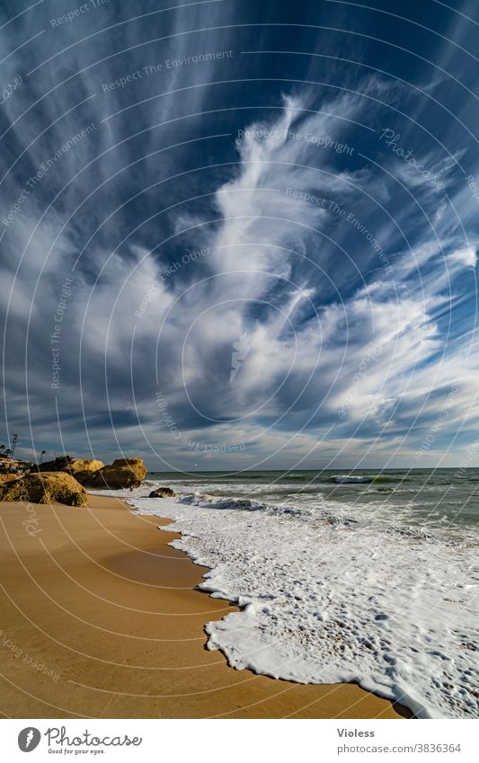 Felsen am Strand von Gale in Portugal III Farbfoto Brandung Vale Parra Algarve Erholung entdecken Schwimmen & Baden Wasser Sand Landschaft Sonnenstrahlen Stein