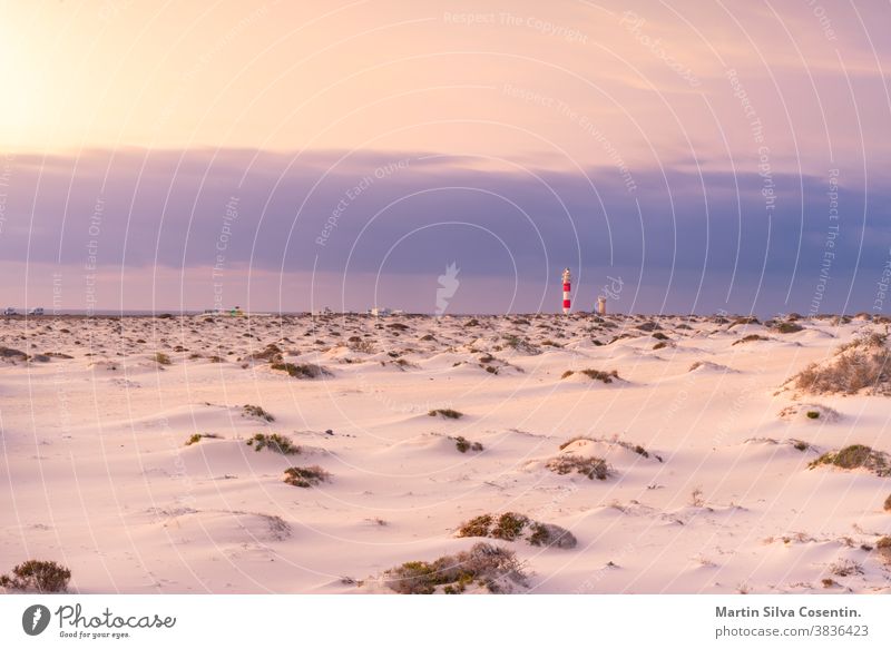 Leuchtturm Faro el toston, El Cotillo, Fuerteventura, Spanien grün natürlich Sommer Architektur Atlantik Strand blau Gebäude Kanarische Inseln Küste Küstenlinie