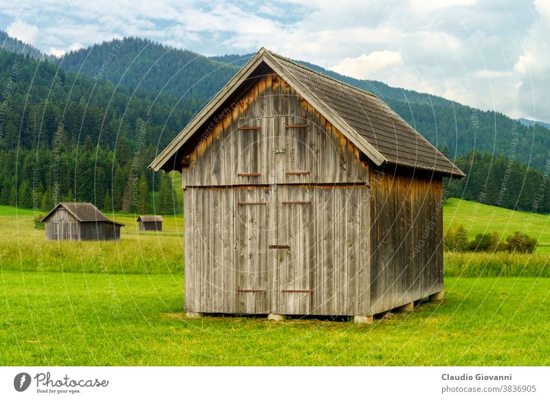 Pustertaler Radweg im Sommer Bozen Toblach Europa Italien trentino südtirol Farbe Land Tag Feld grün Hütte Landschaft Berge u. Gebirge Natur Fotografie Pflanze