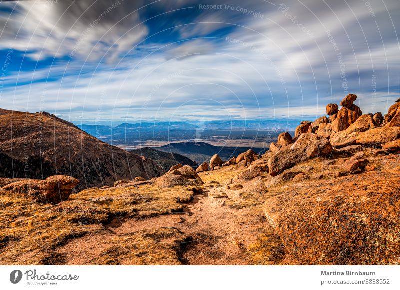 Blick vom Gipfel des Pikes Peak, Colorado Hechtspitze Anziehungskraft mit alpin reisen Garten rot Tourismus Götter Landschaft Hügel im Freien Natur Park