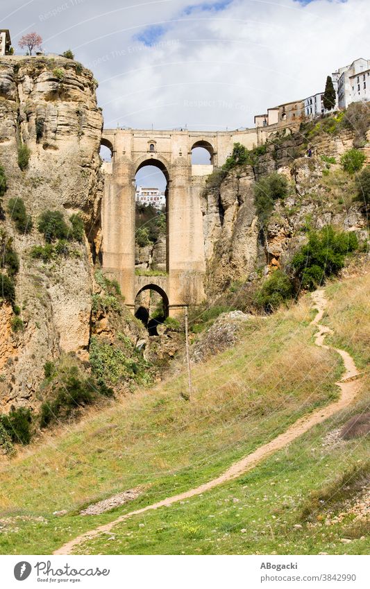 Ronda-Brücke in Andalusien, Spanien Neue Brücke Puente Nuevo Stein Wahrzeichen Denkmal historisch Gebäude Struktur alt Spanisch Erbe Tourist Anziehungskraft