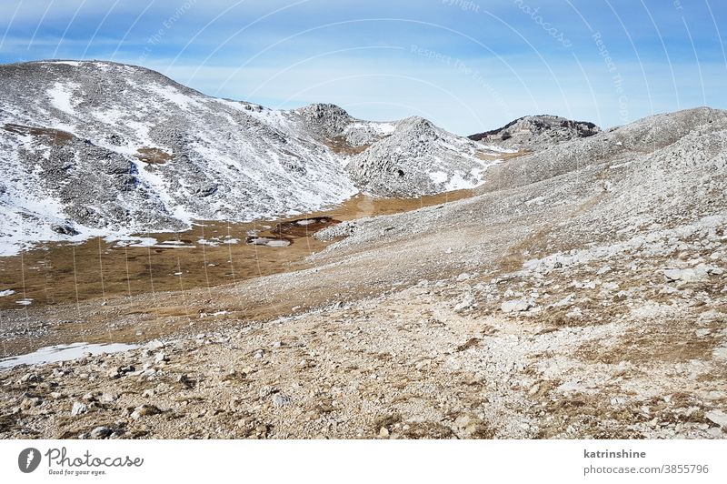 Der Gipfel des Cervati-Berges im Cilento-Nationalpark Nachlauf Top Berge u. Gebirge cilento Italien Campania diano Schnee Landschaft blau Stein Natur Felsen