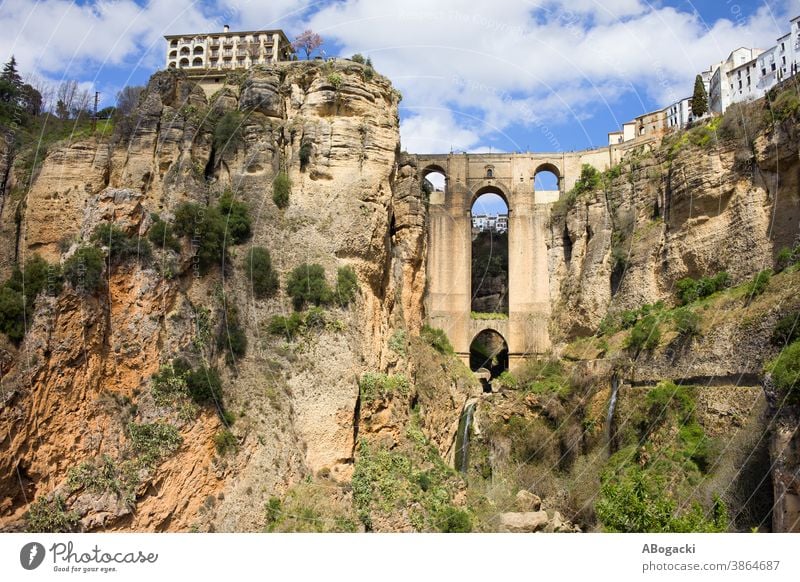 Brücke in Ronda, Andalusien, Spanien Neue Brücke Puente Nuevo Stein Wahrzeichen Denkmal historisch Gebäude Struktur alt Spanisch Erbe Tourist Anziehungskraft