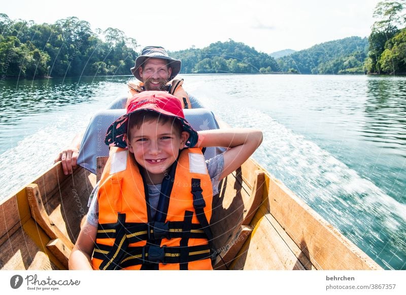 jetzt aber schnell | das nächste abenteuer wartet! Urwald Landschaft besonders Natur traumhaft wunderschön Kontrast Licht Fluss Sonnenlicht fantastisch Ausflug