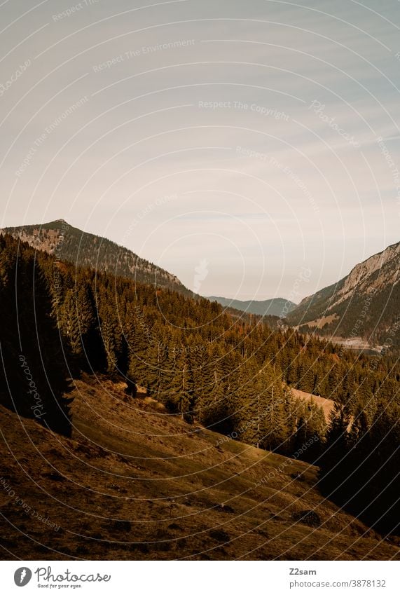 Berglandschaft in den bayerischen Alpen schliersee spitzing wandern herbstfarben outtdoor ausflug bewegung wandertour Berge u. Gebirge alpen bayern himmel blau