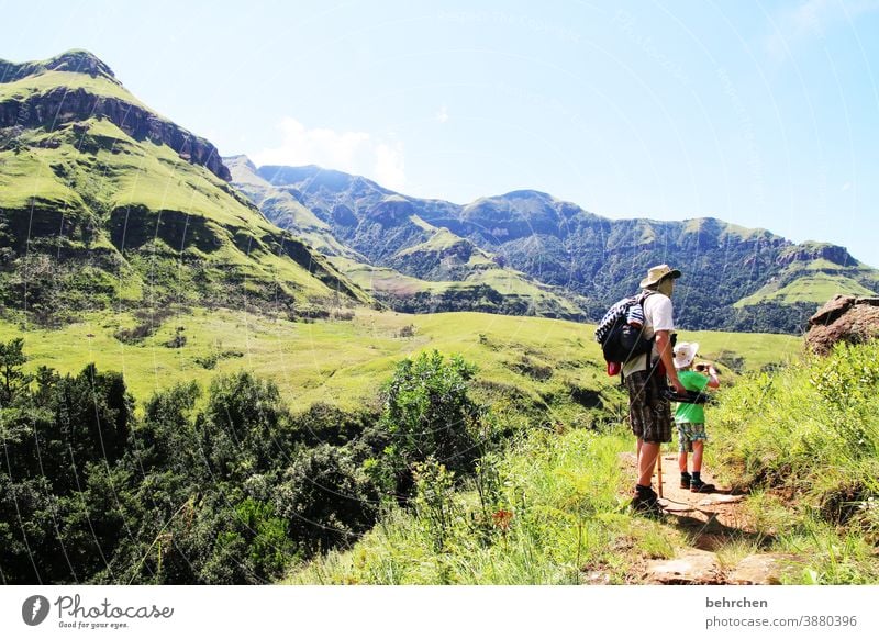 wandernde jungs I Ferien & Urlaub & Reisen Tourismus Ausflug Abenteuer Ferne Landschaft Himmel Vater Eltern Junge Mann Freiheit Natur Kindheit