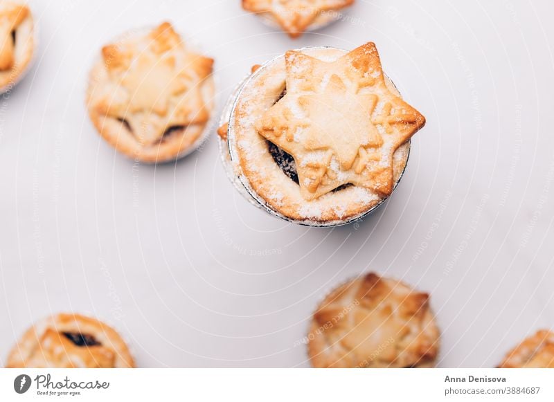 Hackfleischpasteten, traditionelles Weihnachtsessen zerkleinern Pasteten Weihnachten Lebensmittel Gebäck festlich Dessert süß Zucker Feiertag Frucht gebacken