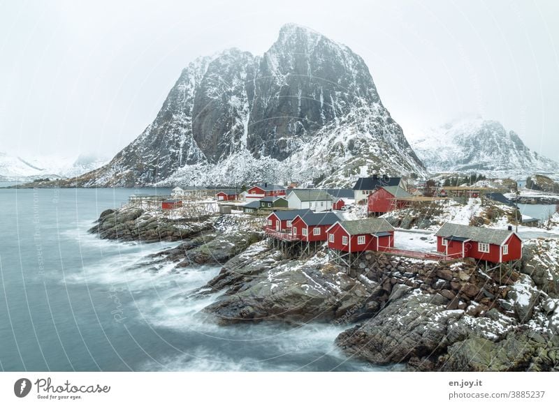 Hamnoy auf den Lofoten Hamnøy Skandinavien Ferien & Urlaub & Reisen Felsen Reine Norwegen Rorbuer Fischerhütte Reinefjorden Sehenswürdigkeit Fischerdorf