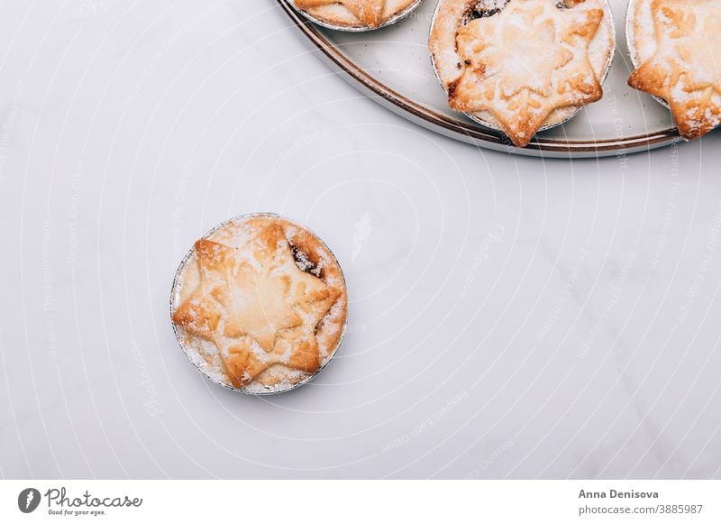 Hackfleischpasteten, traditionelles Weihnachtsessen zerkleinern Pasteten Weihnachten Lebensmittel Gebäck festlich Dessert süß Zucker Feiertag Frucht gebacken