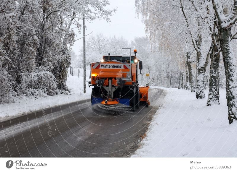 Winterdienst frost industrial machine sand transport winter Schneesturm Auto Stadt sauber Reinigung Lichtung Klima Kälte Enteisung Ausrüstung gefroren Eis