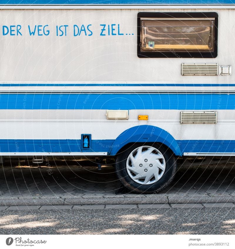 Der Weg ist das Ziel Ferien & Urlaub & Reisen Camping Freizeit & Hobby Fenster Wohnmobil außergewöhnlich Freiheit Bus blau Linie Abenteuer Seitenansicht Camper