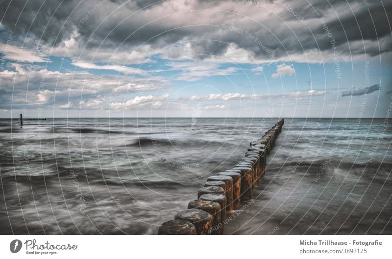 Buhnen in rauer See Ostsee Insel Usedom Koserow Meer raue See Wasser Wellen Horizont Himmel Wolken Landschaft Natur Mecklenburg-Vorpommern